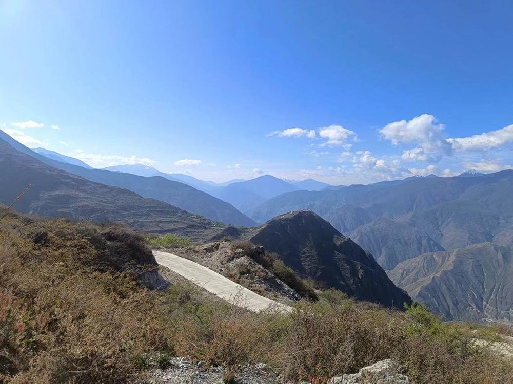 得荣县下拥 至子庚森林草原防灭火应急道路工程(二标段）(图2)